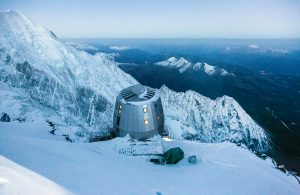 The Goûter refuge from above, in snow.